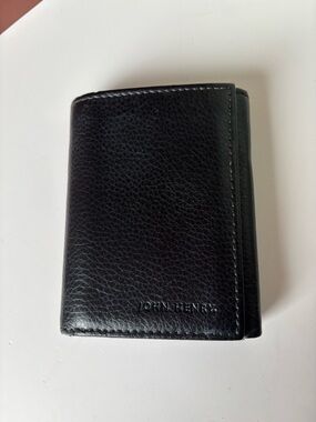 JOHN HENRY Leather Black Textured Wallet